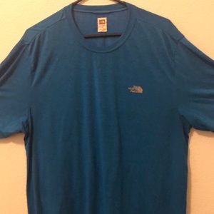 THE NORTH FACE TEE SHIRT